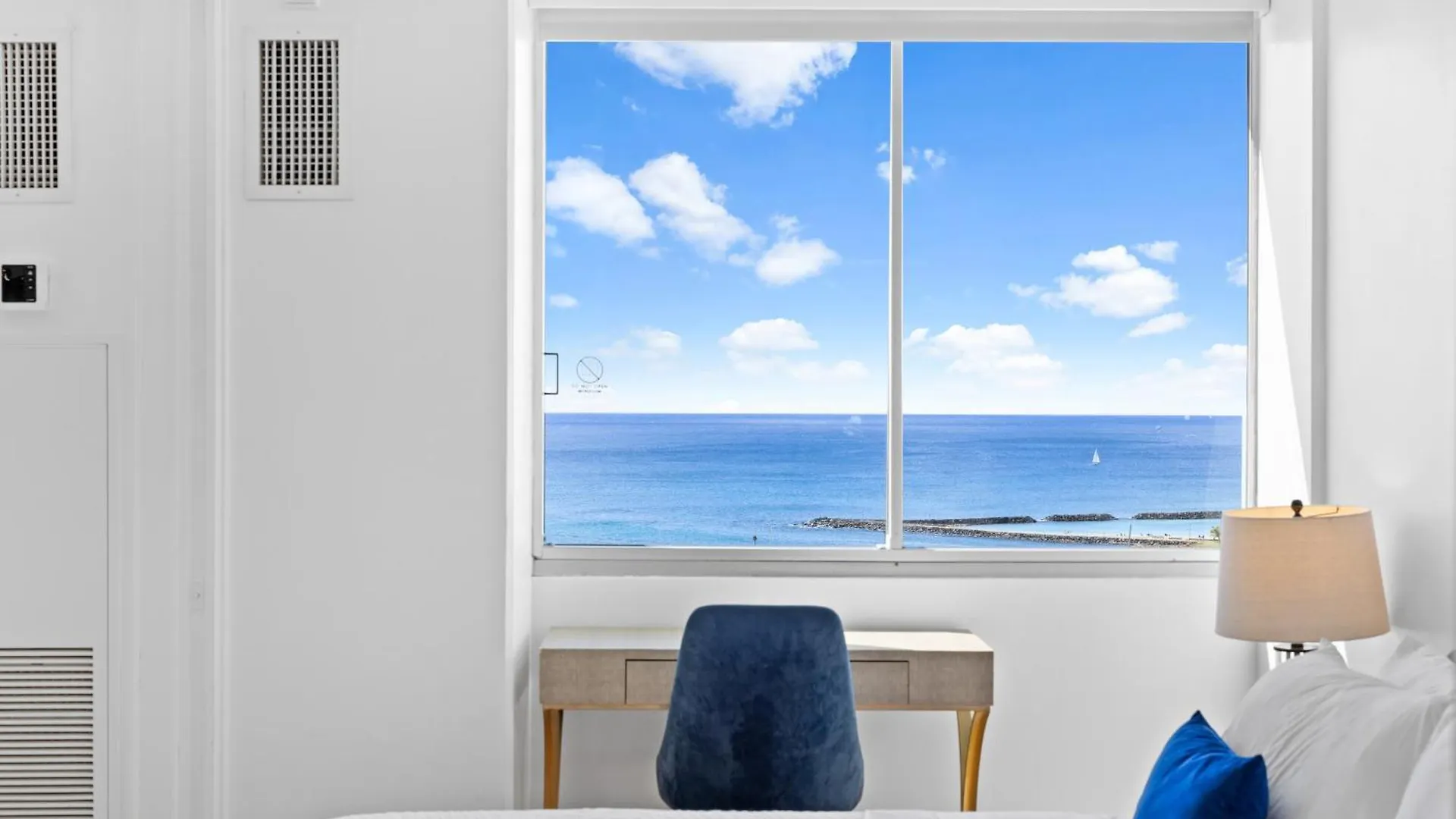Ilikai Marina 1 Bedroom Honolulu Apartment